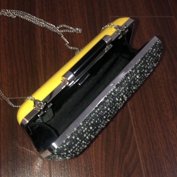 DVF clutch - Picture 4 of 4